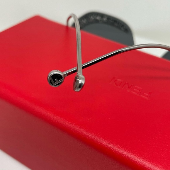 FENDI SUNGLASSES BRAND NEW AUTHENTIC - Picture 4 of 4